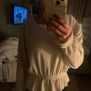 Blus - Säljer denna as snygga blus ifrån zara!