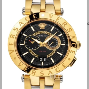 Versace V race svart/stål 46 mm - Super fin klocka passar de mesta har haft den ett tag tyvärr ingen låda kvar då jag flyttat med den för mer info kp 😊