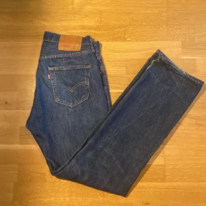 Levis 501 - Säljer nu mina Levis 501 för att dom inte kommer till användning. Pris kan diskuteras!