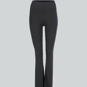 Yogapants från Bikbok, slutsålda, i nyskick. Storlek L.