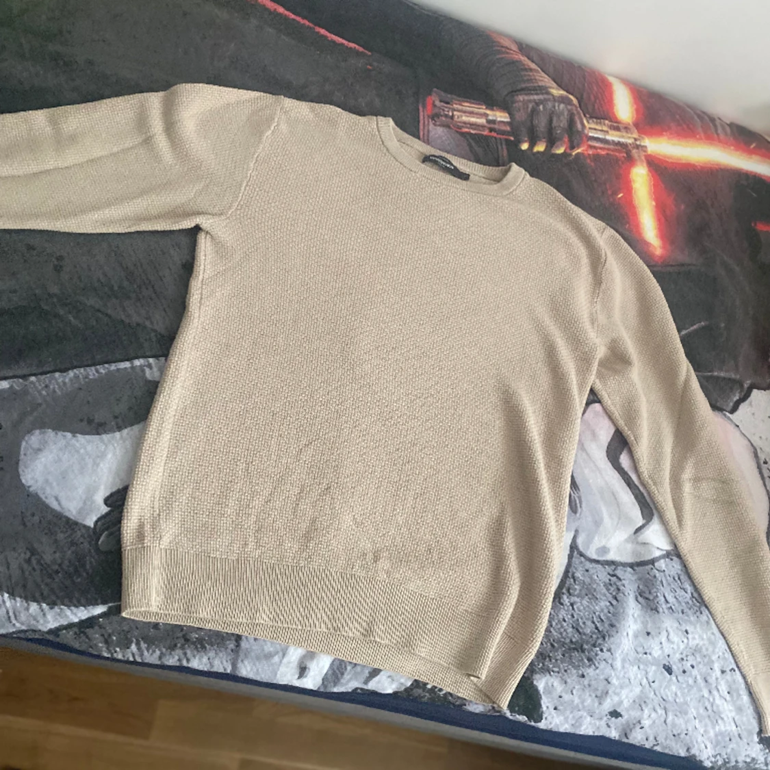 Beige stickad tröja från dressman helt ny