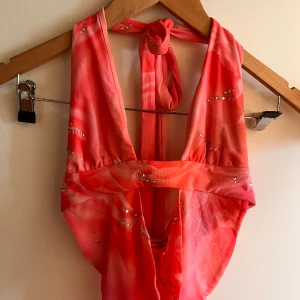 ohpolly topp - skit fina, använda 2 gånger, kan även säljas separat för 250kr