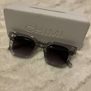 Chimis  - Säljer mina äkta chimis då jag har köpt ett par nya inför sommaren. Jätte fina inga skador. Hör av dig om du har med frågor. ❗️PRISET GÅR ATT DISKUTERA ❗️