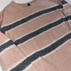 Stickad tröja - Supermysig stickad tröja från HM i fint skick