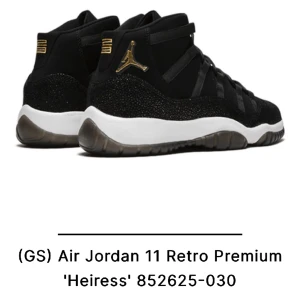 Jordan 11 - Använda några gånger och är i bra skick. Kan skicka bilder privat. Säljer pga det inte är min stil längre. De är i storlek 39. Riktigt bekväma o snygga skor🫶🏽💕 (nypris för dessa är över 2000kr) 