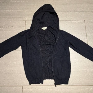 Massimo Dutti kofta - Säljer denna superfina Massimo Dutti koftan🩷