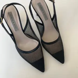 Charles & Keith klackar i storlek 38, fint skick 