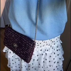 Prickig kjol - En supergullig prickig kjol från Lindex som endast använts ett fåtal gånger🙈💓