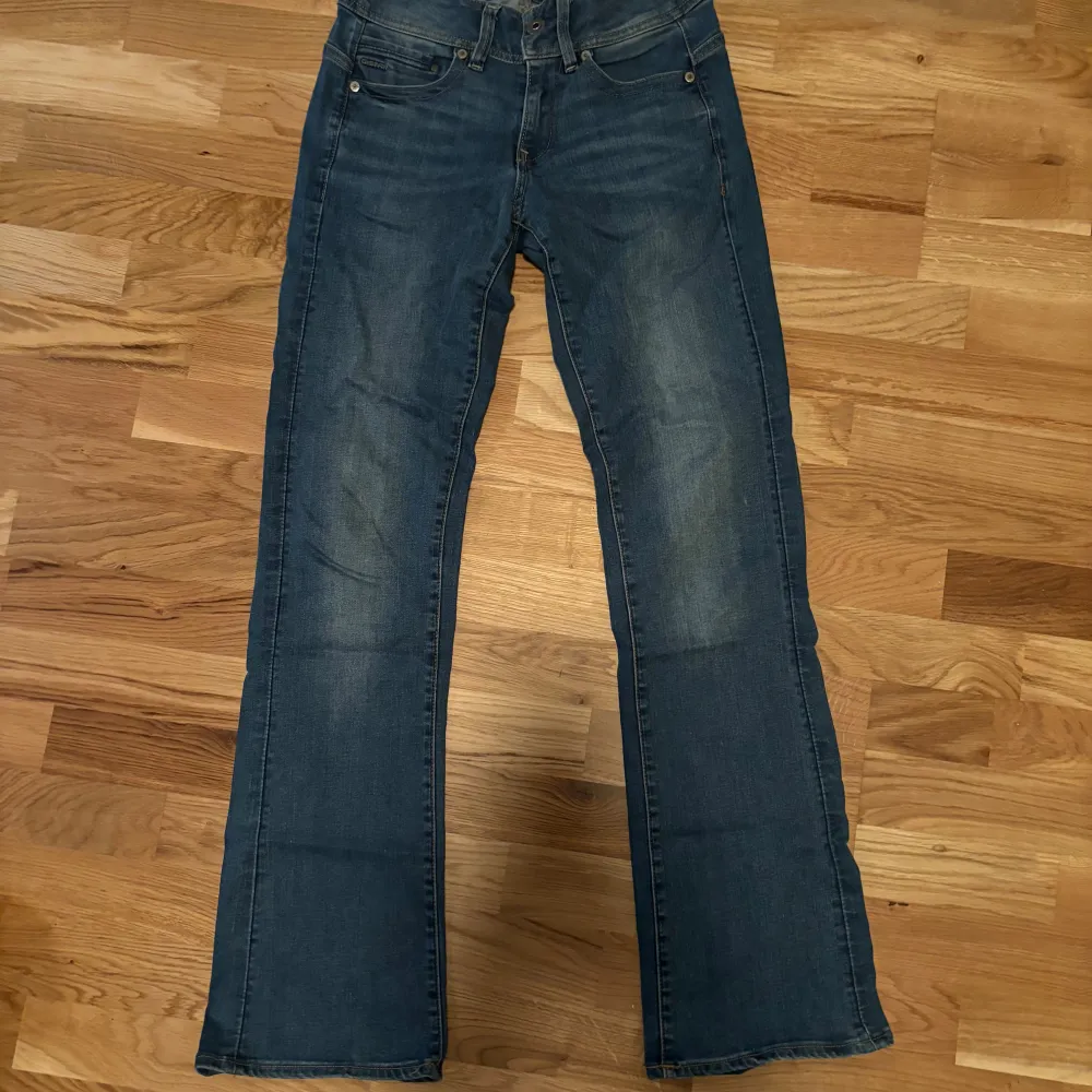 Nytt skick utan prislapp! Nypris: 700kr . Jeans & Byxor.