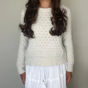 Stickad tröja  - Fin stickad tröja ifrån vero moda