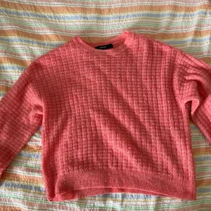 Stickad tröja - Skönt material 