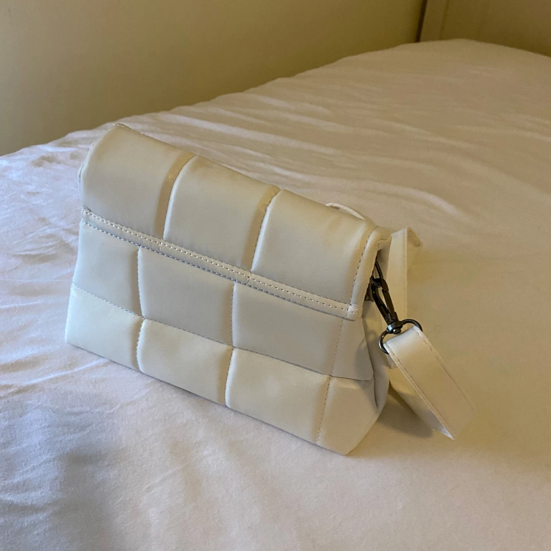 Vit väska  - 92