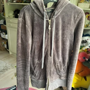 Brun Juicy Couture kofta - Fint skick Fin detalj på dragkedjan 