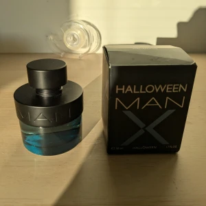 Halloween man x  - 47 ml kvar utav 50, knappt använd och luktar som den ska