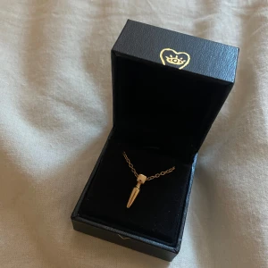 Maria Nilsdotter liknande halsband  - Säljer detta extremt Maria Nilsdotter liknande halsband! Så himla lika och så fint 🥰🥰