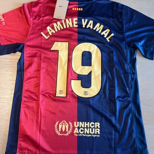 Lamine yamal - Laimine yamal replika med nummer 19, helt ny med tagg och allt 