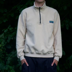 Junkyard fleece - Modellen är 182cm || nypris 599