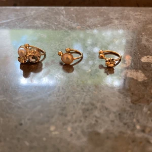 Ear cuff  - Säljer alla dessa 3 för 25 kr ❤️fint skick, aldrig använda 