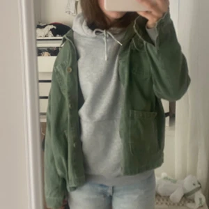 Slutsåld jeansjacka - Slutsåld jeansjacka från lager 157. I nyskick 🌸 Nypris 400 