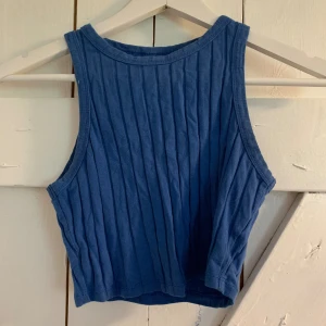 Linnen - Ribbade linnen från shein i blå och svart. Bra skick 