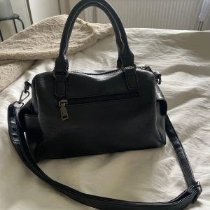 väska 💗 - sparsamt använd 💝