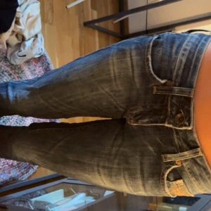 Bootcut g-star jeans  - Mörkblå jeans från g-star med låg midja 💗💗 bootcut i mycket bra skick🫶🏻