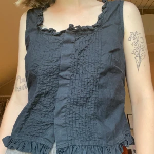 Svart topp/överdel - En super fin svart topp från Indiska! Säljer pga att det inte är min passform💗