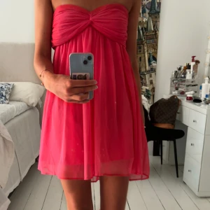 Klänning från Paris - Finaste klänningen, köpt i butik i Paris 🤍