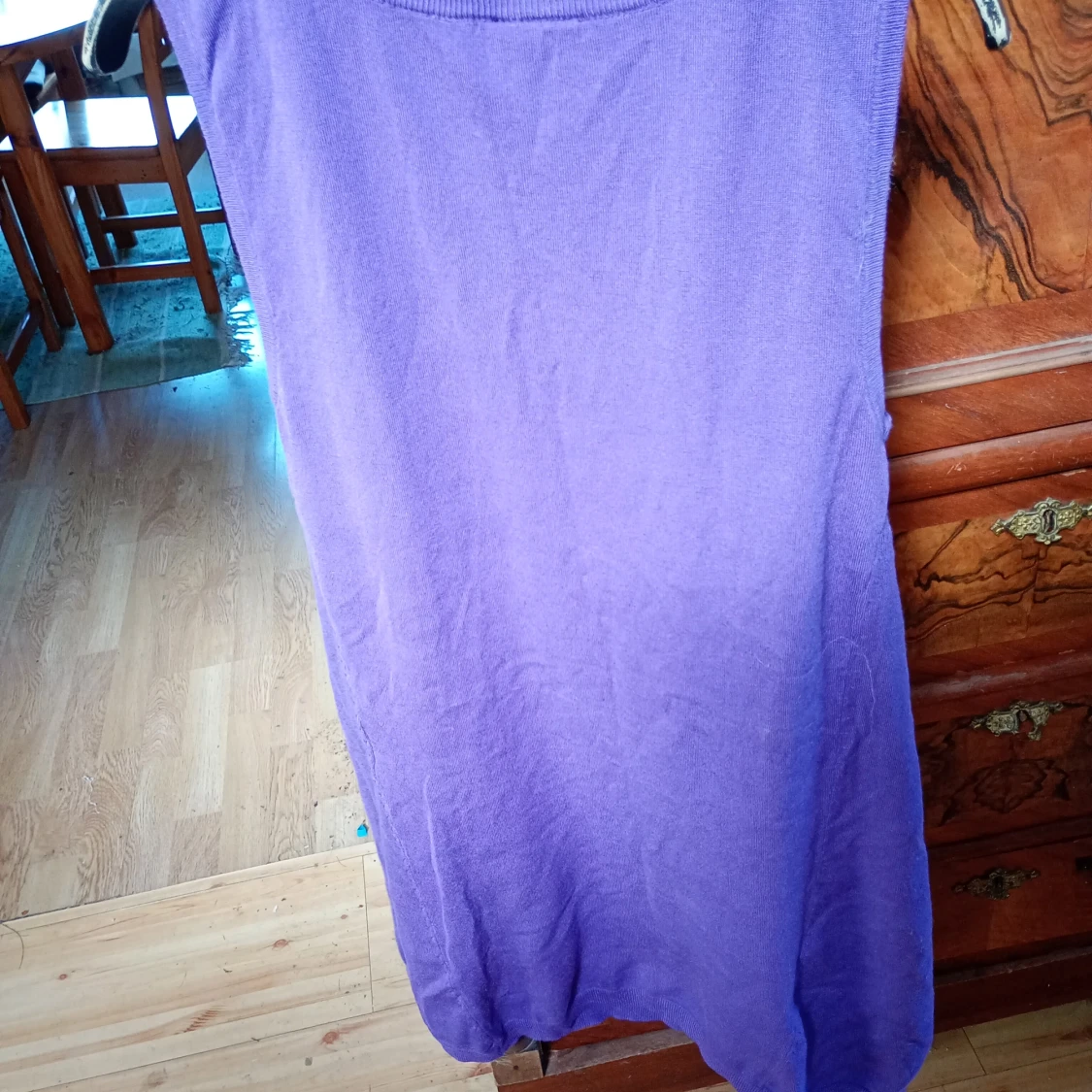 Kort klänning syrenlila stl XL med fickor fram. - 92