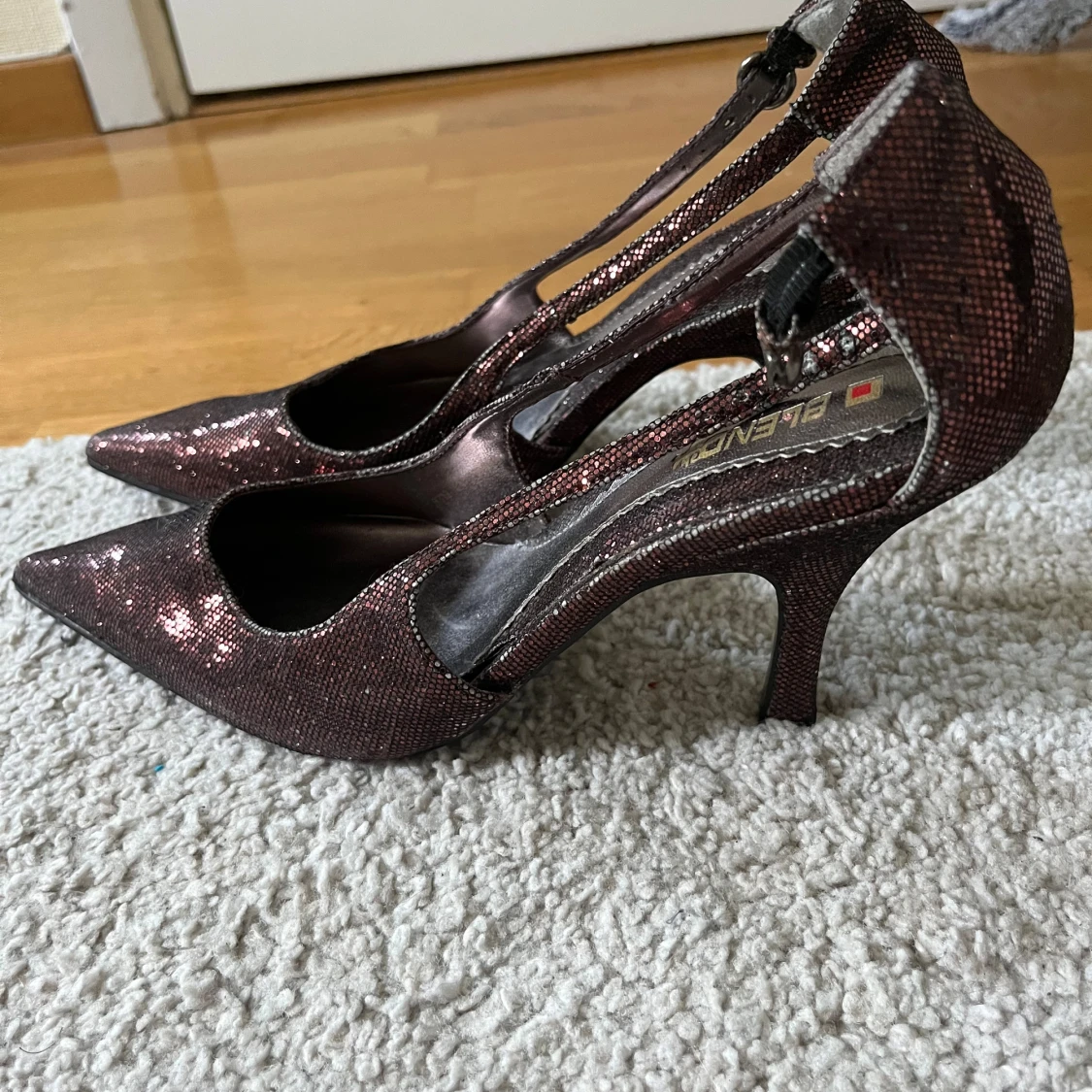 Glittriga klackar - 90