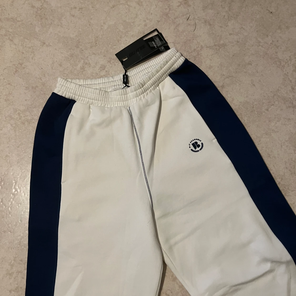 Bo and Tee joggers - 90