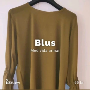 Superfin blus  - Jättefin blus som kan användas som klänning. Fint skick. Stl M. 