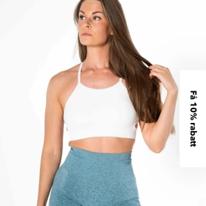 Sport-bh från Relode - Använd en enda gång då jag upplevde den lite liten. Tvättad och redo att skickas omgående. Köpt för 499kr