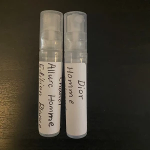 Samples på fina sommarparfymer  - Säljer 2ml Samples på Chanel Alleur Homme Edition Blanche och Dior Homme Cologne. Endast testade. Väldigt frächa parfymer för sommaren Dior Homme Cologne luktar lite som lemonad och Chanel Edition Blanche som en söt italiensk citron 50 st,båda för 85