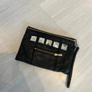 KuvertväSka Jofama by Kenza  - Fin väska i äkta skinn.s se bilder 