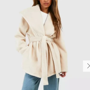 Jacka - Storlek S , aldrig använt prislappen är kvar  