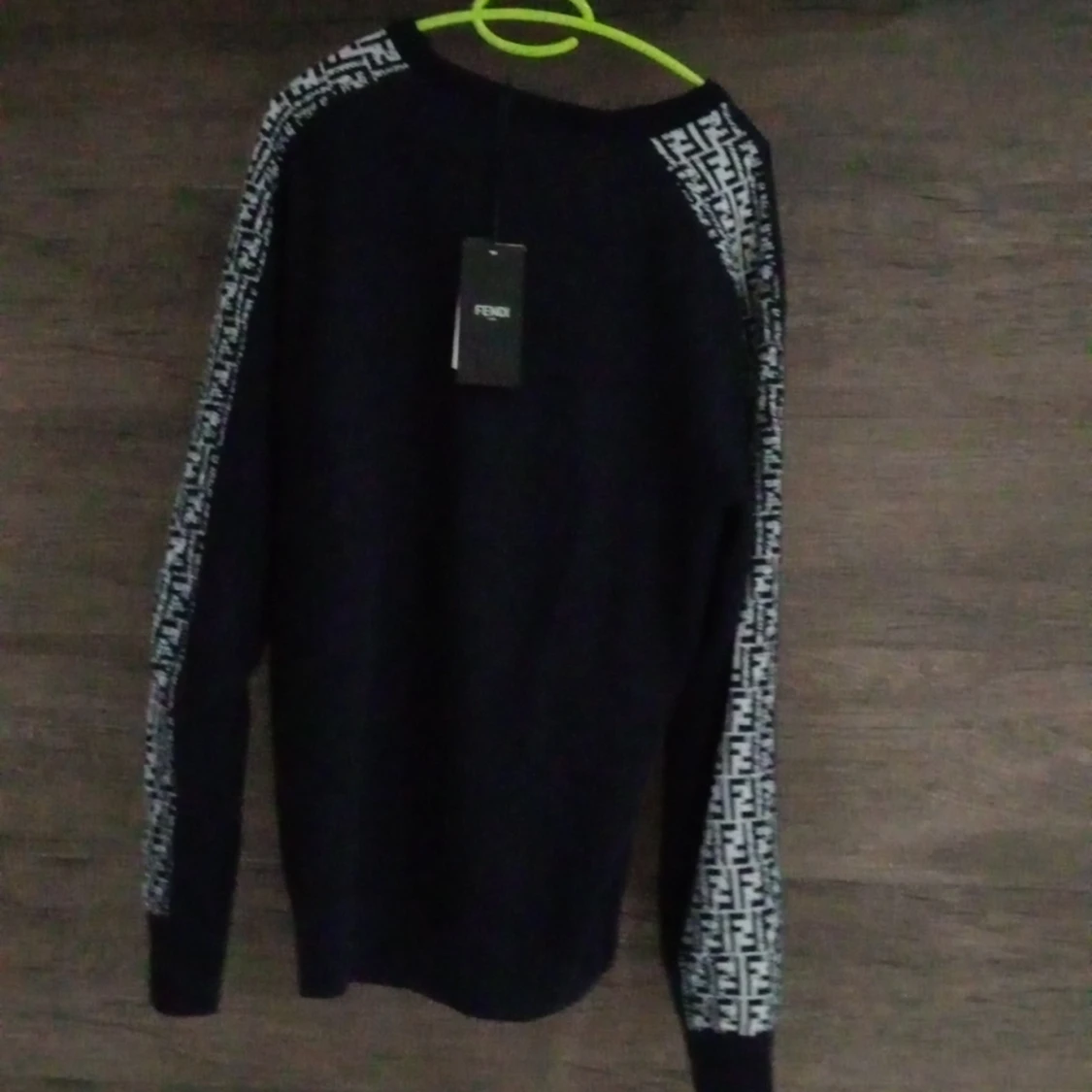 Exklusiv ull tröja ny