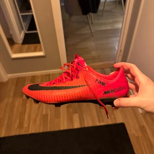 Nike Mercurial Vapor - Storlek 44, skick 7/10. Pm för fler bilder. 