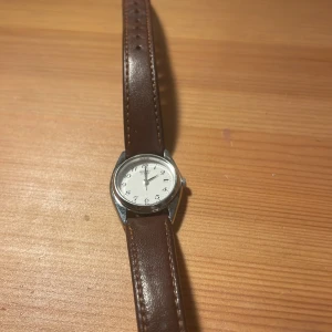 Klocka - Klocka i bra skick 