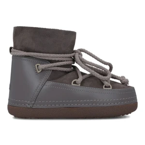 Iniukii skor - Säljer mina älskade gråa iniukii skor strl 38 som jag använt en vinter. De är i 7/10 skick med några vattenskador, men inget som syns mycket. 