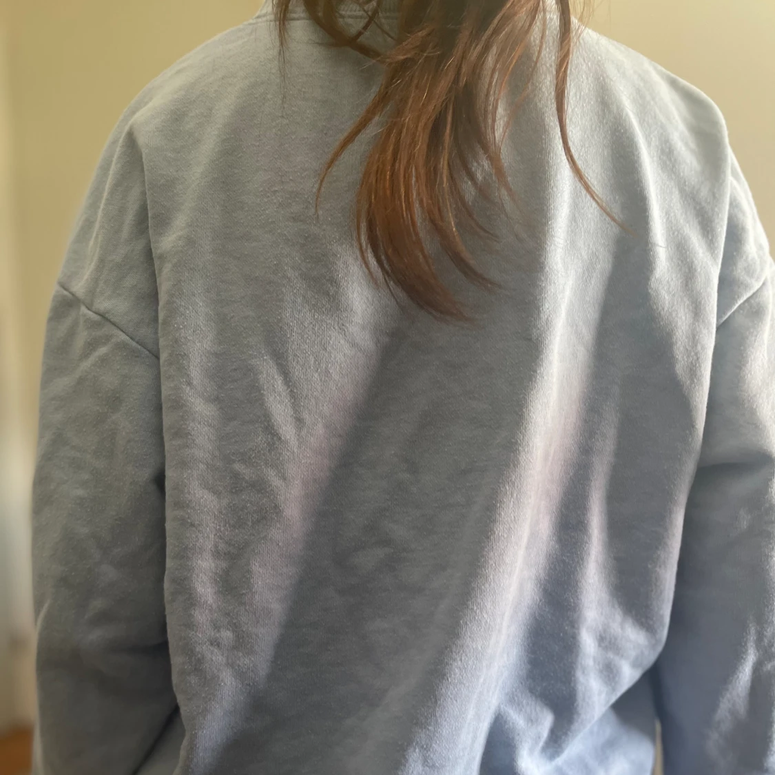 Basic blå tjocktröja - 90