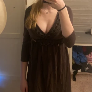 Odd Molly klänning - Jätte fin odd Molly klänning, andvänd en sommar. (Som ny) Pris kan diskuteras‼️‼️ Storlek: 0 Style: 217M-362 Köpt för ca 1000  Skriv gärna innan ni köper! 