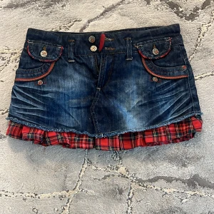 Kjol  - Säljer nu denna super fina kjol, använd fåtal gånger🫶🏼