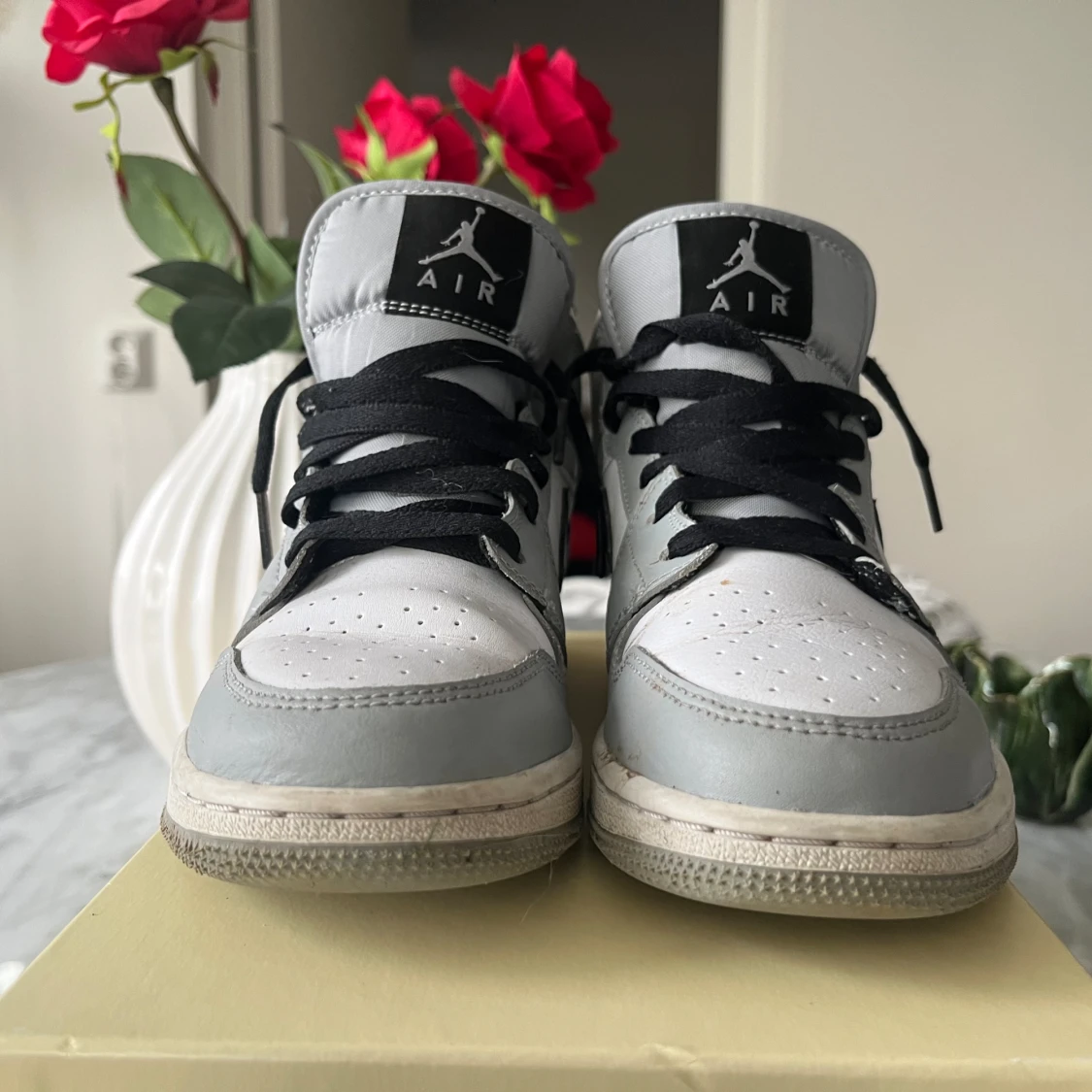 Jordan air mid  - 92