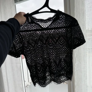 Zara spetstopp  - Superfin spets topp från zara som tyvärr inte kommer till användning🥰🥰
