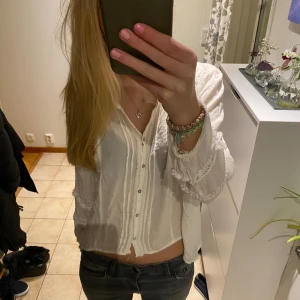 Sommarblus - Superfin sommarblus som tyvärr har blivit för liten för mig. Passar till allt💓💓