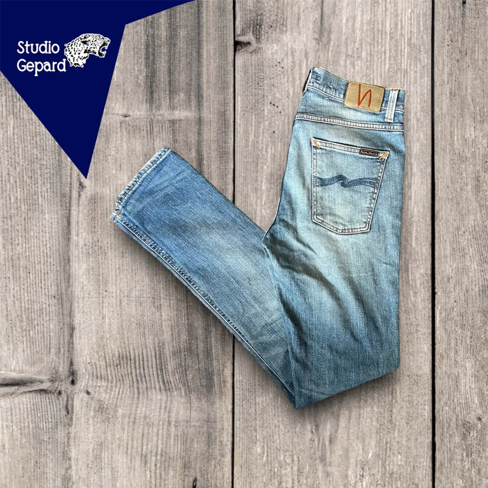 Nudie jeans Lean Dean | Skick: 8/10 | Strl W30 L34 | Vårt pris 449 kr | Modellen är 180 cm | Hör av dig om du undrar någonting!. Jeans & Byxor.