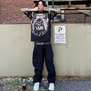 Liquid blue t shirt - Liquid blue t shirr storlek L, splitter nytt skick.