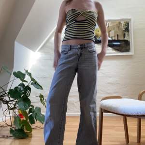 Low wide jeans från Gina 💕 Nypris : 500kr Endast testade& tvättade! Strl: 34