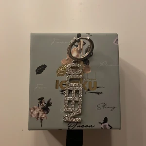 Örhänge - Skitsnyggt kommer ej till användning 